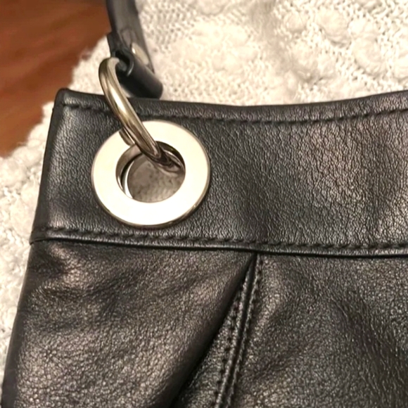 Coach Ashley Hippie Black Leather Bag F17605. - Picture 4 of 9